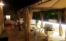 Garden House - Luxury Guest House - Self Check-In Only